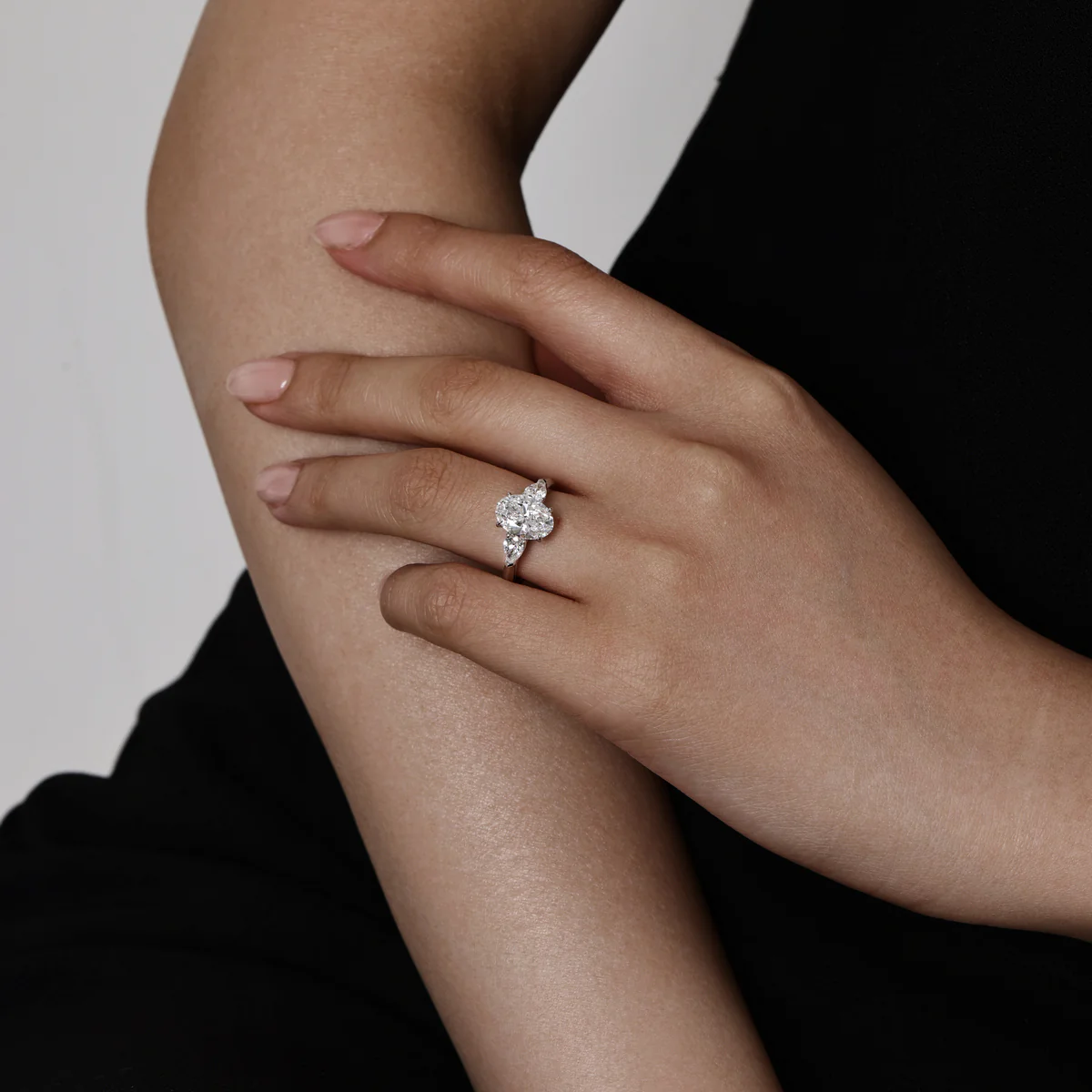 Dakota-Oval Cut Lab Grown Diamond Ring - Image 4