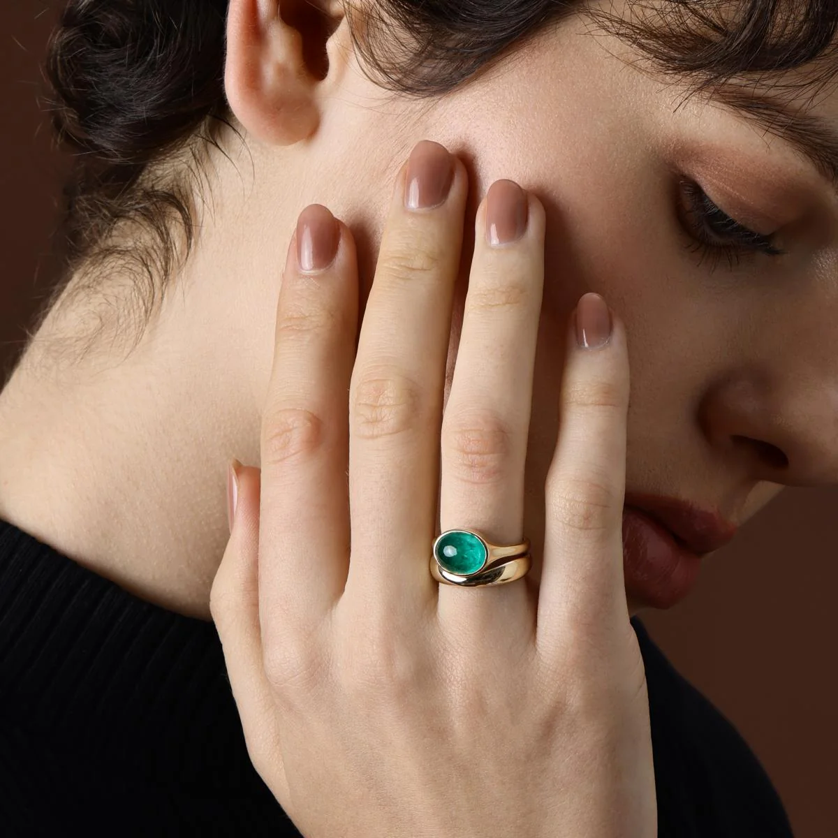 Juno-Oval Cut Lab Grown Emerald Gemstone Ring - Image 7
