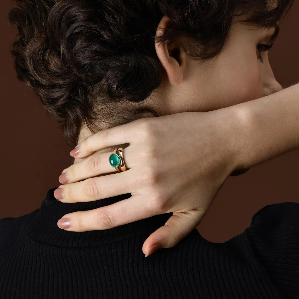 Juno-Oval Cut Lab Grown Emerald Gemstone Ring - Image 9