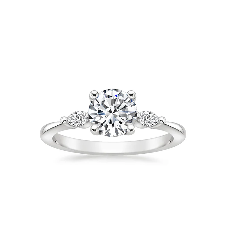 Maren - Round cut Lab Grown Diamond Ring