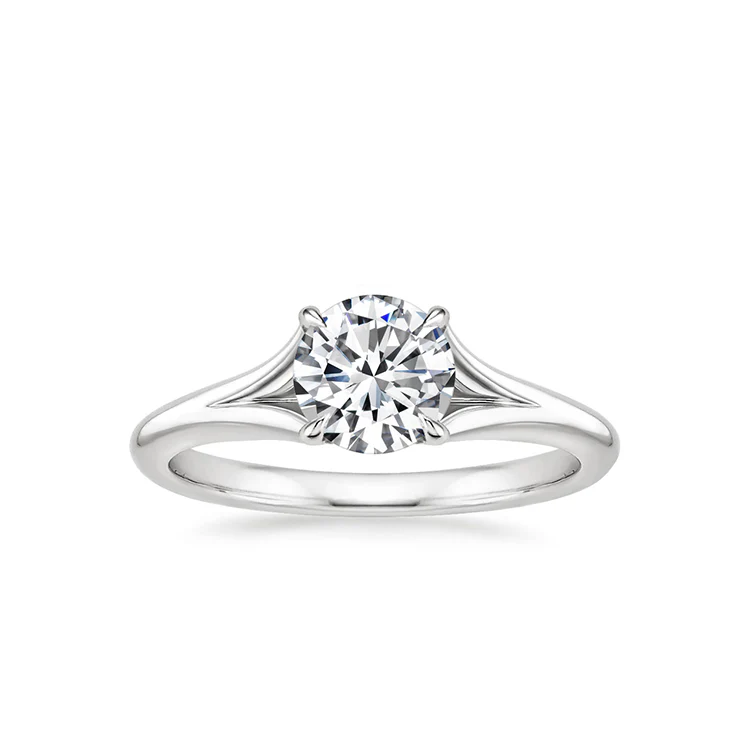 Noelle - Round cut Lab Grown Diamond Ring